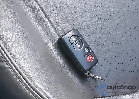 2011 Toyota Prius Four from USA, damaged, VIN JTDKN3DUXB0314850